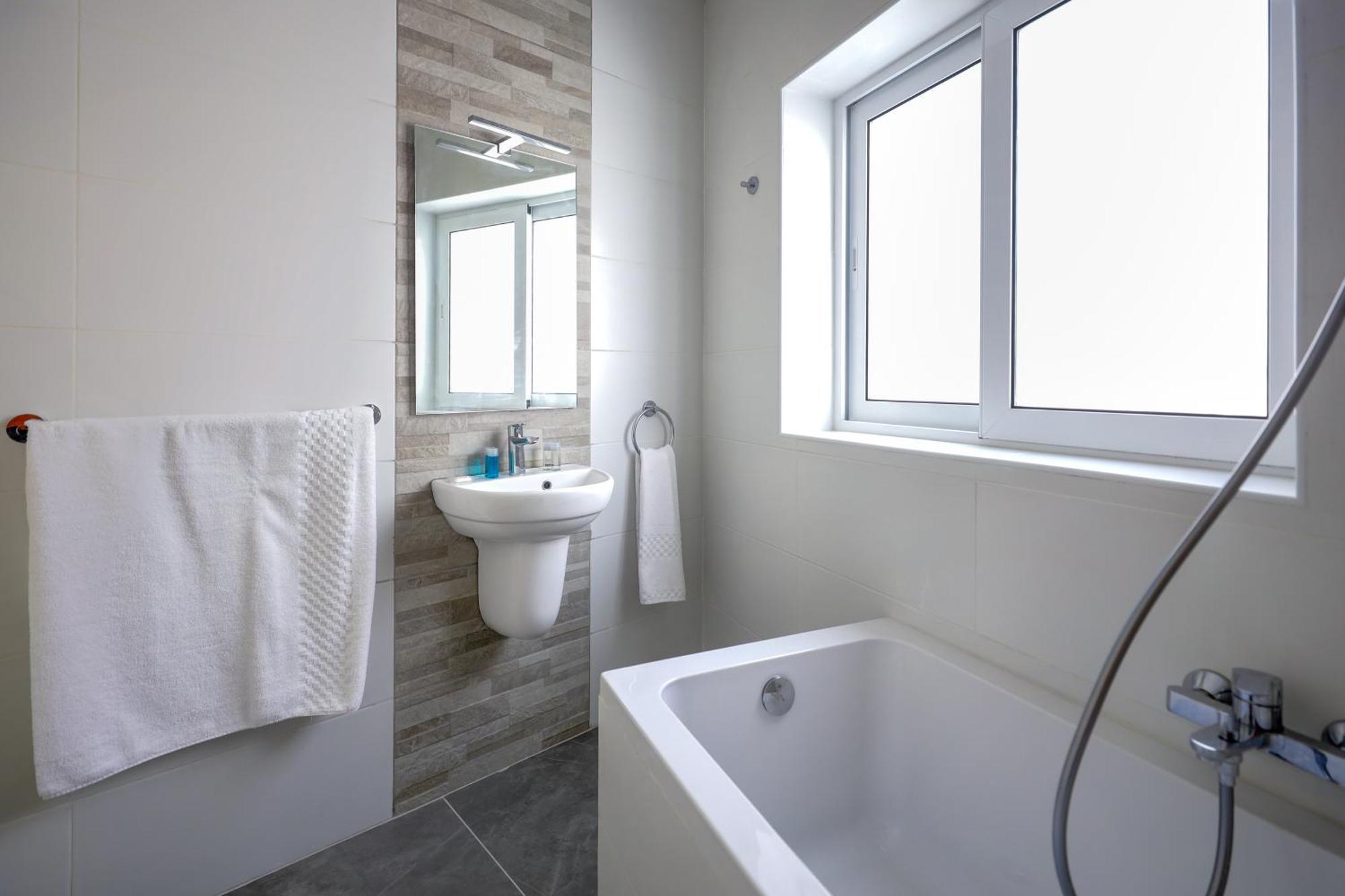 Seaview Stays St. Paul's Bay Rum bild