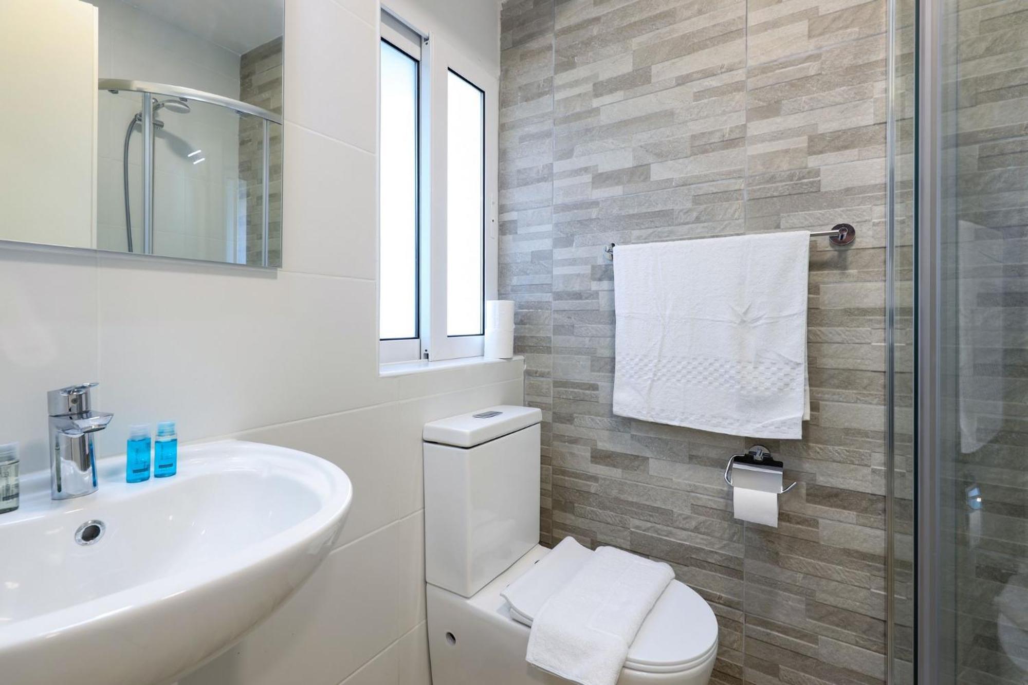 Seaview Stays St. Paul's Bay Rum bild